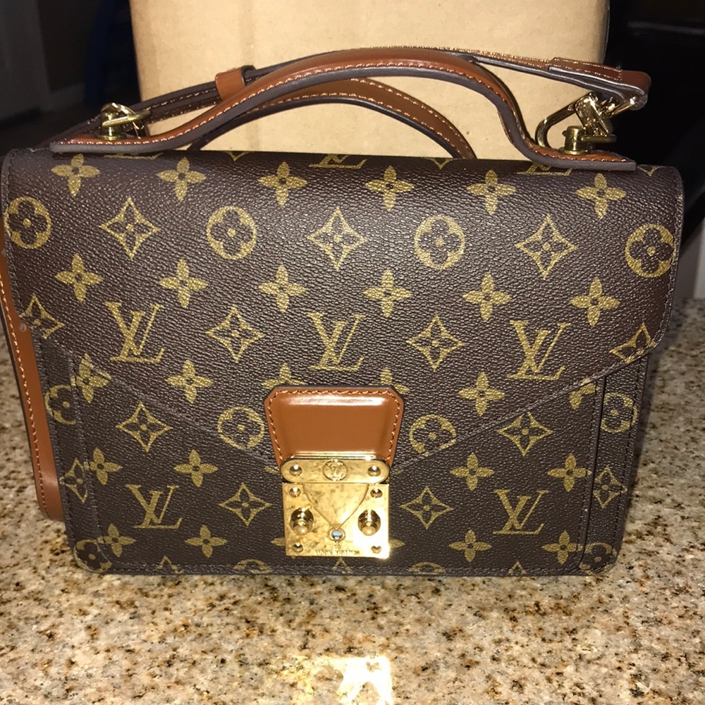 Brown crossbody bag